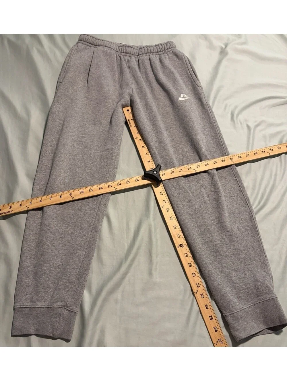 Nike Gray Men's Cuffed Sweatpants Joggers with Elastic Waist & Pockets Sz M